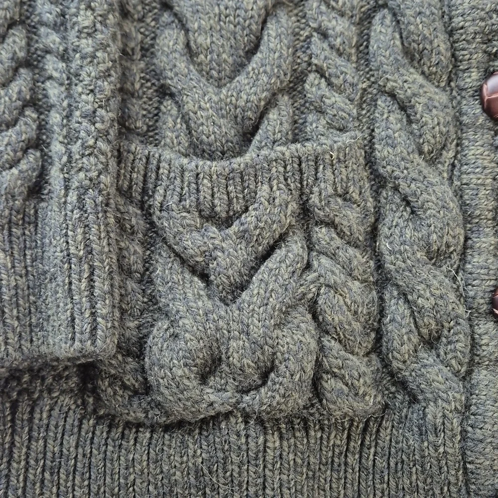 100% Wool Original Aran Co Green Merino Cable Knit Cardigan Sweater Size Small - Picture 8 of 12